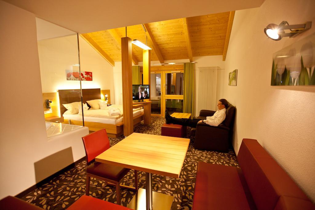 Hotel Und Appartementhof Waldeck Bad Füssing Extérieur photo