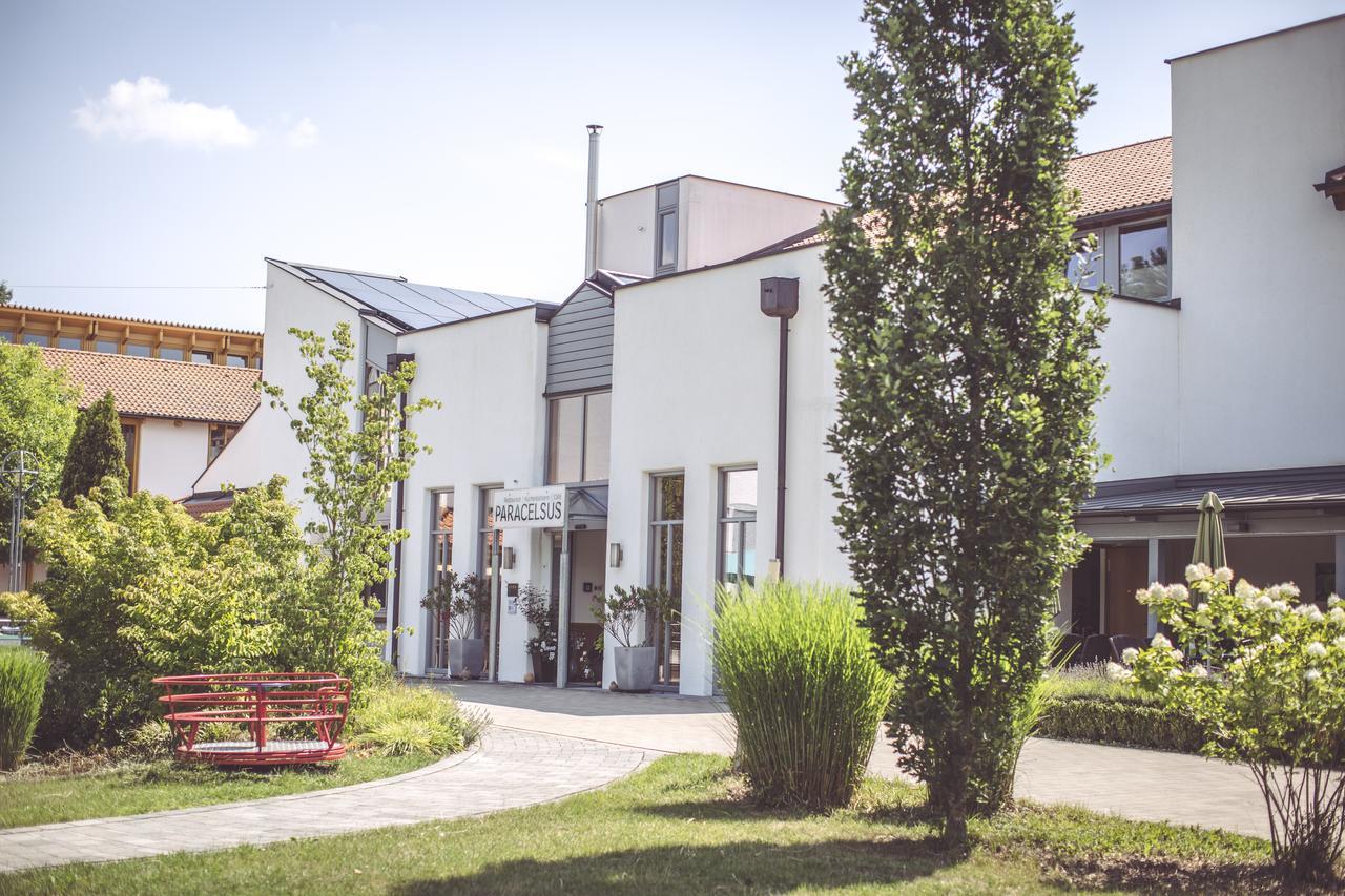 Hotel Und Appartementhof Waldeck Bad Füssing Extérieur photo