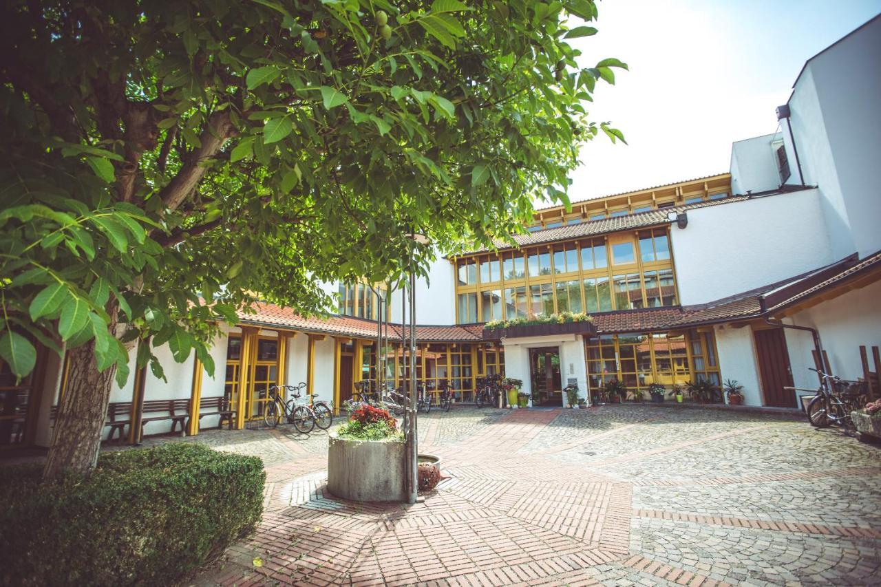 Hotel Und Appartementhof Waldeck Bad Füssing Extérieur photo