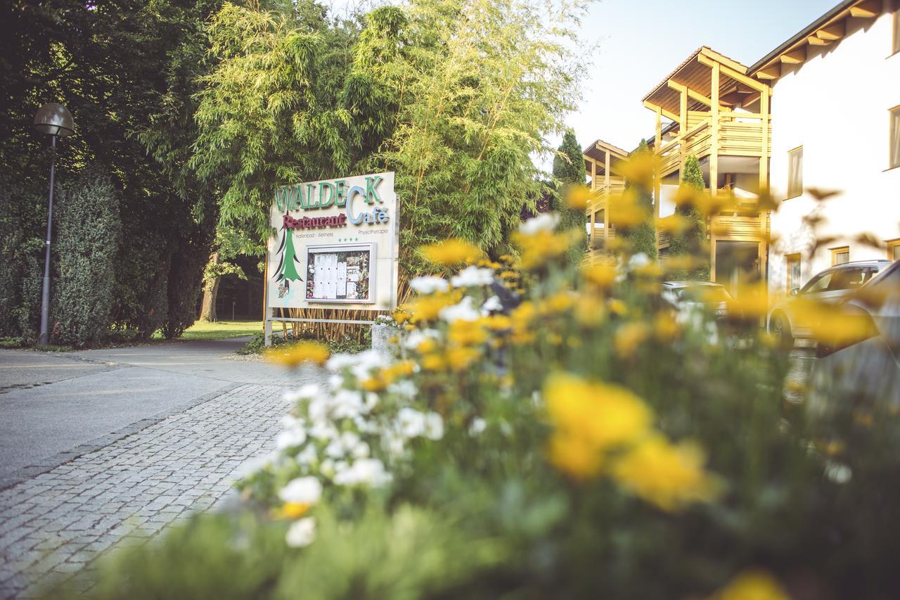 Hotel Und Appartementhof Waldeck Bad Füssing Extérieur photo